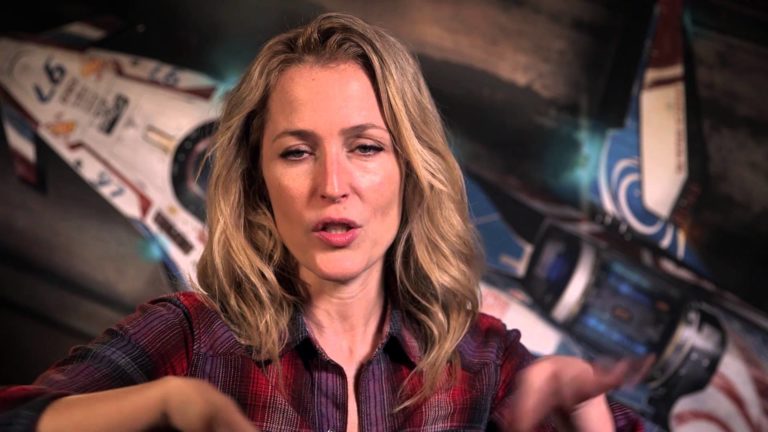 Squadron 42 – Gillian Anderson Behind the Scenes