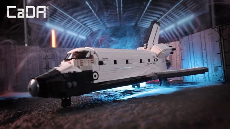 CaDAs beeindruckendes 1:80 Space Shuttle Discovery Modell