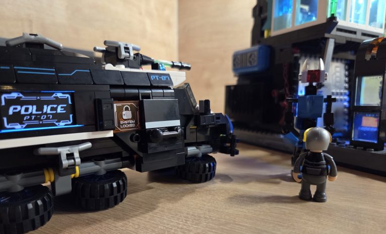 Lumibricks Cyberpunk Police Headquarters 17009 & Urban Convoy 17008 Test/Review